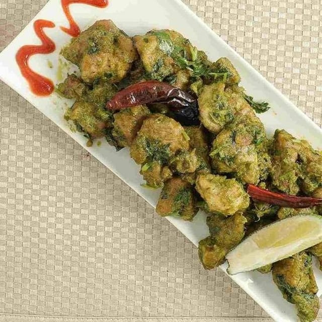 Bucket Kothimeera Kodi (Cilantro Chicken).