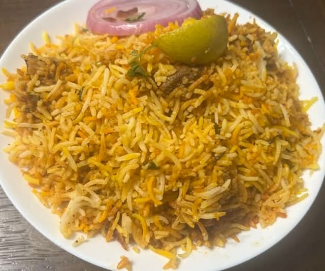 Bucket Boneless Goat Biryani.